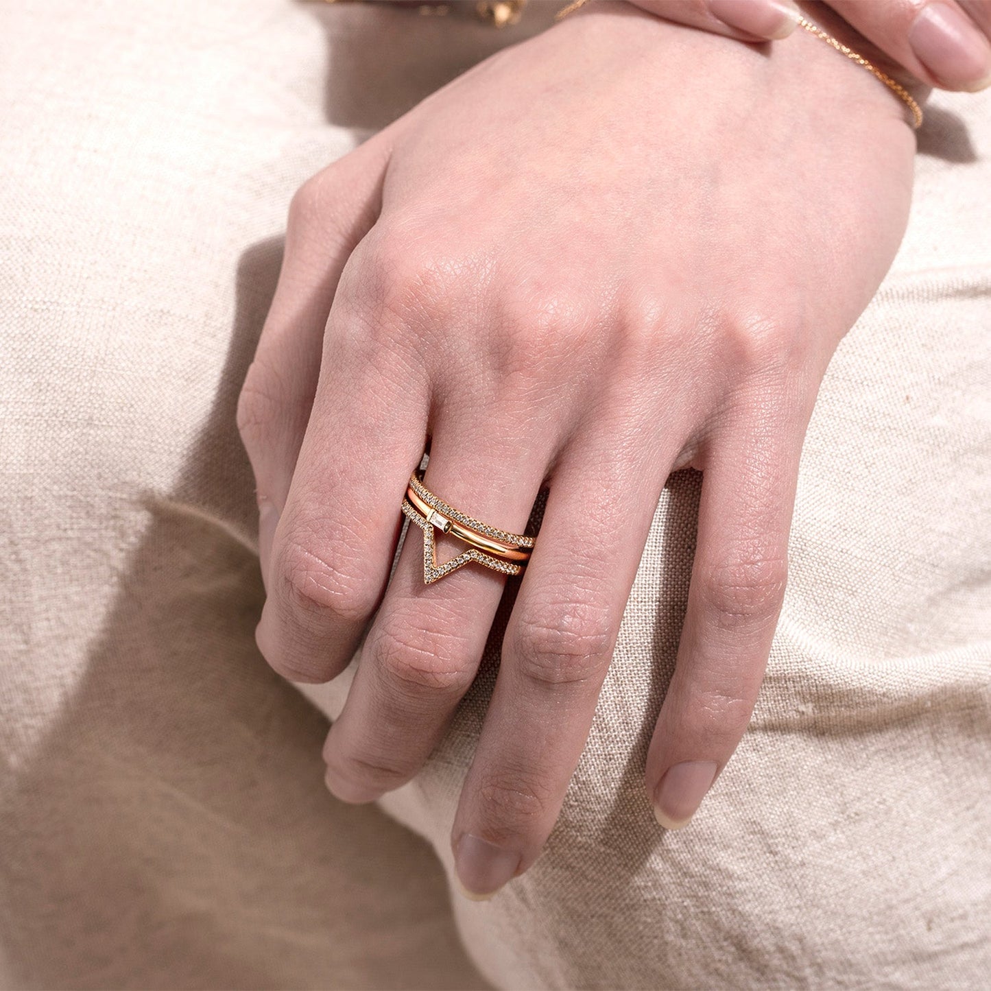 Chevron V Ring_Product Angle_Lifestyle Image