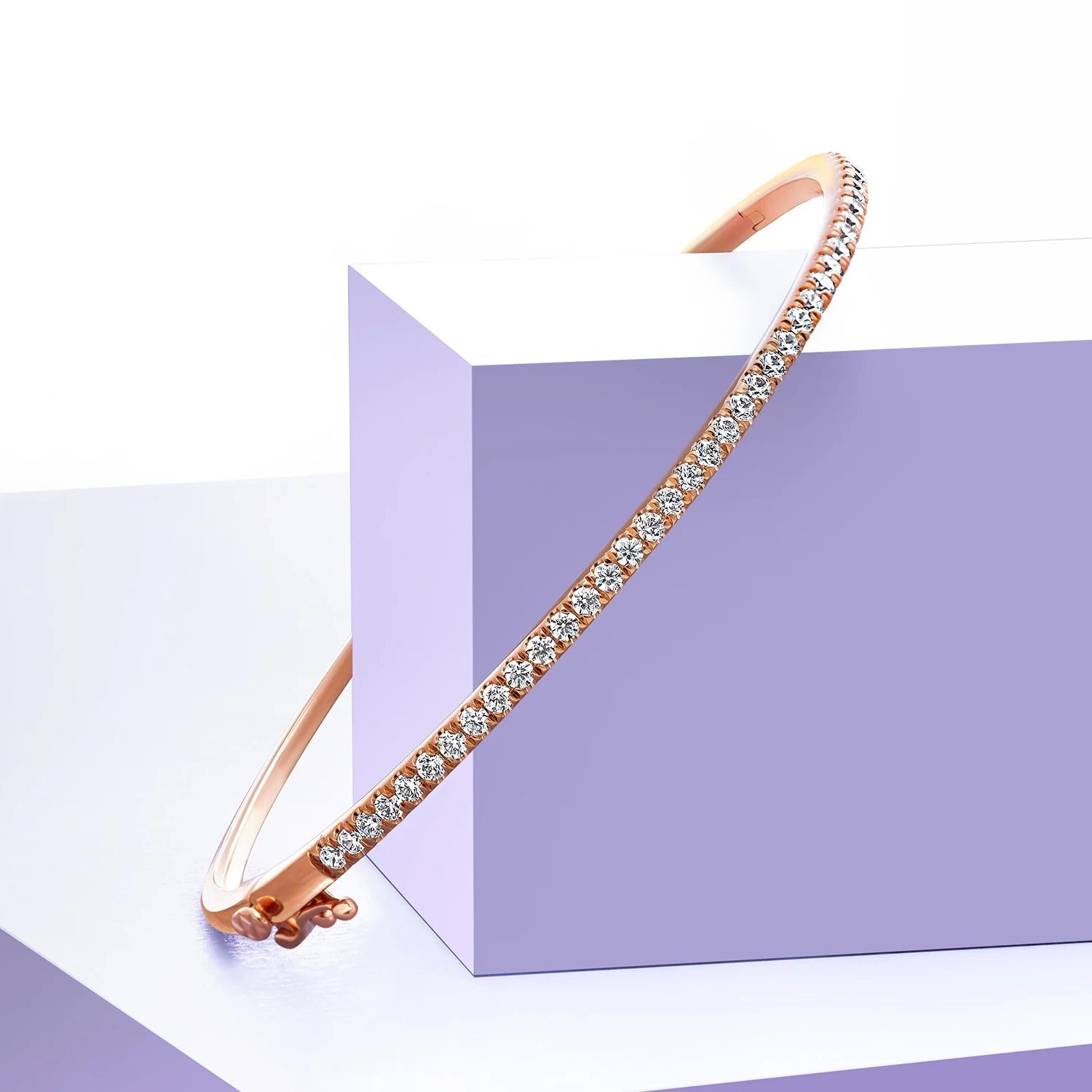 Signature Diamond Bangle_Product Angle_Creative Image