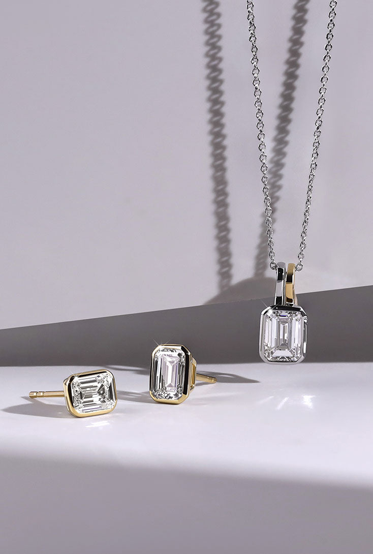 Thanksgiving_BFCM_Gifts_Indulge_in_the_beautiful_halo_setting_and_embrace_the_extraordinary._Designed_to_illuminate_your_center_stone_halo_designs_are_a_must_in_your_diamond_jewelry_collection_Verlas