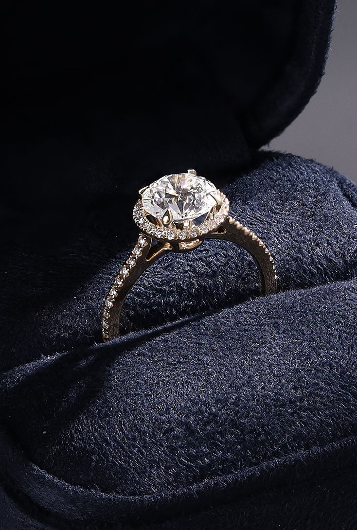 Thanksgiving_BFCM_Gifts_The_Two_Tone_Bezel_Collection_is_the_epitome_of_understated_elegance._Its_distinct_two_tone_design_and_brilliant_bezel_setting_add_sophisticated_charm_to_every_look._Are_you_ready_to_add_this_spectacular_lab_grown_diamond_jewelry_design_to_your_ensemble_Verlas