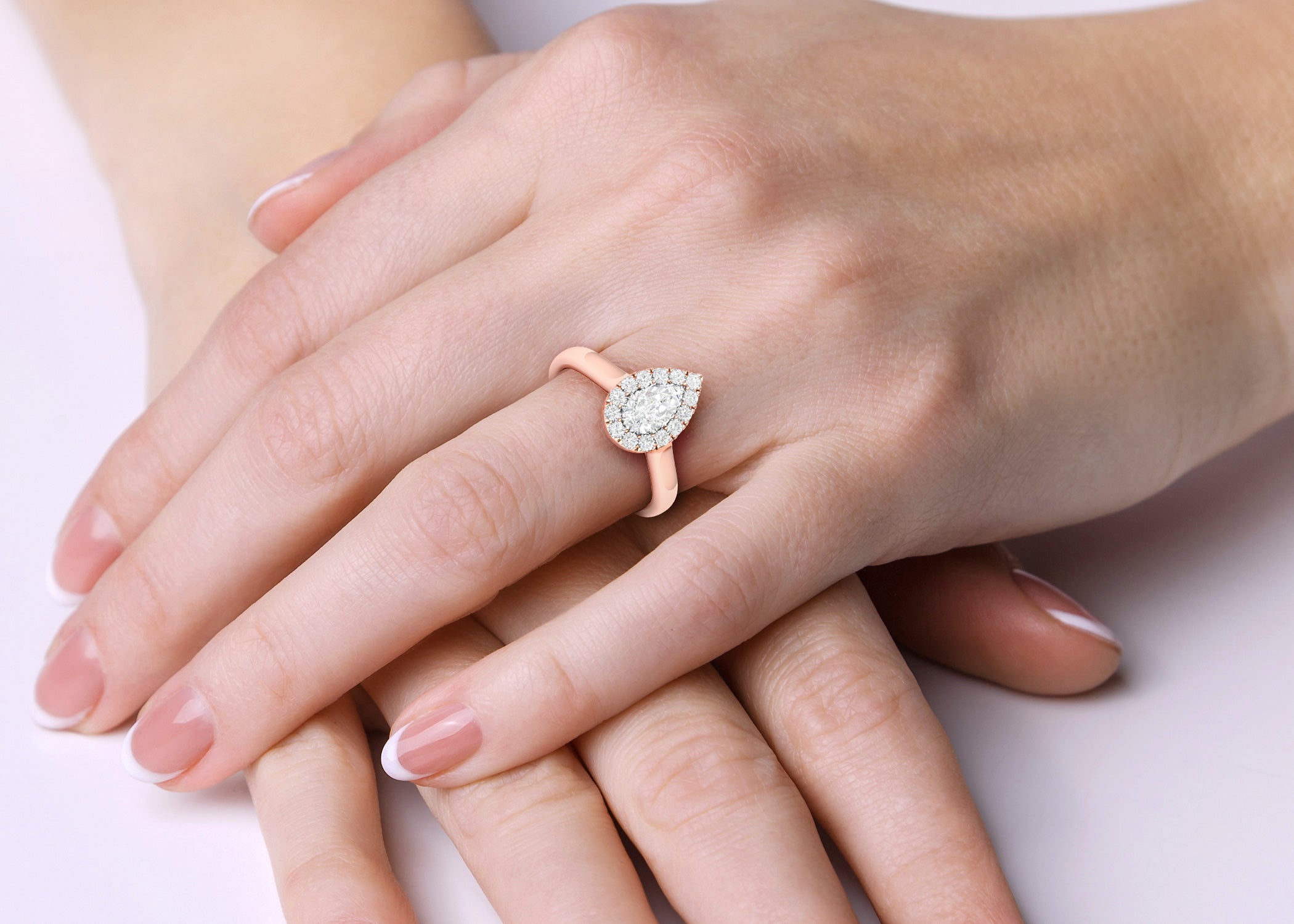 Iconic Dewdrop Halo Ring - Ring 